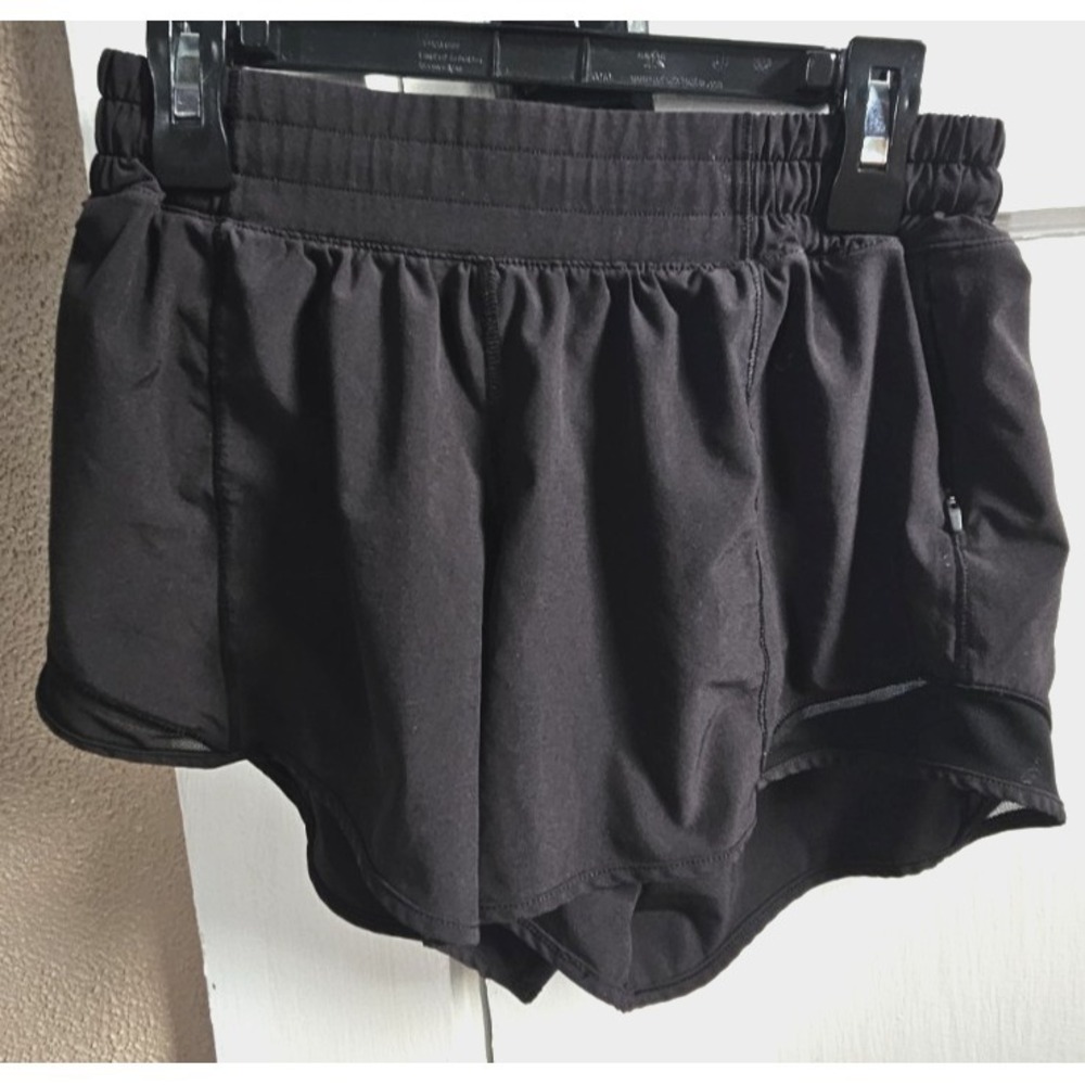 Lululemon Hotty Hot Short 3.5" Lined Size 6 Tall Running Black